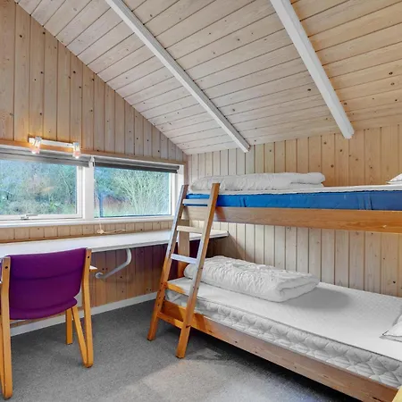 Nice Home In Blavand With Sauna בית נופש *